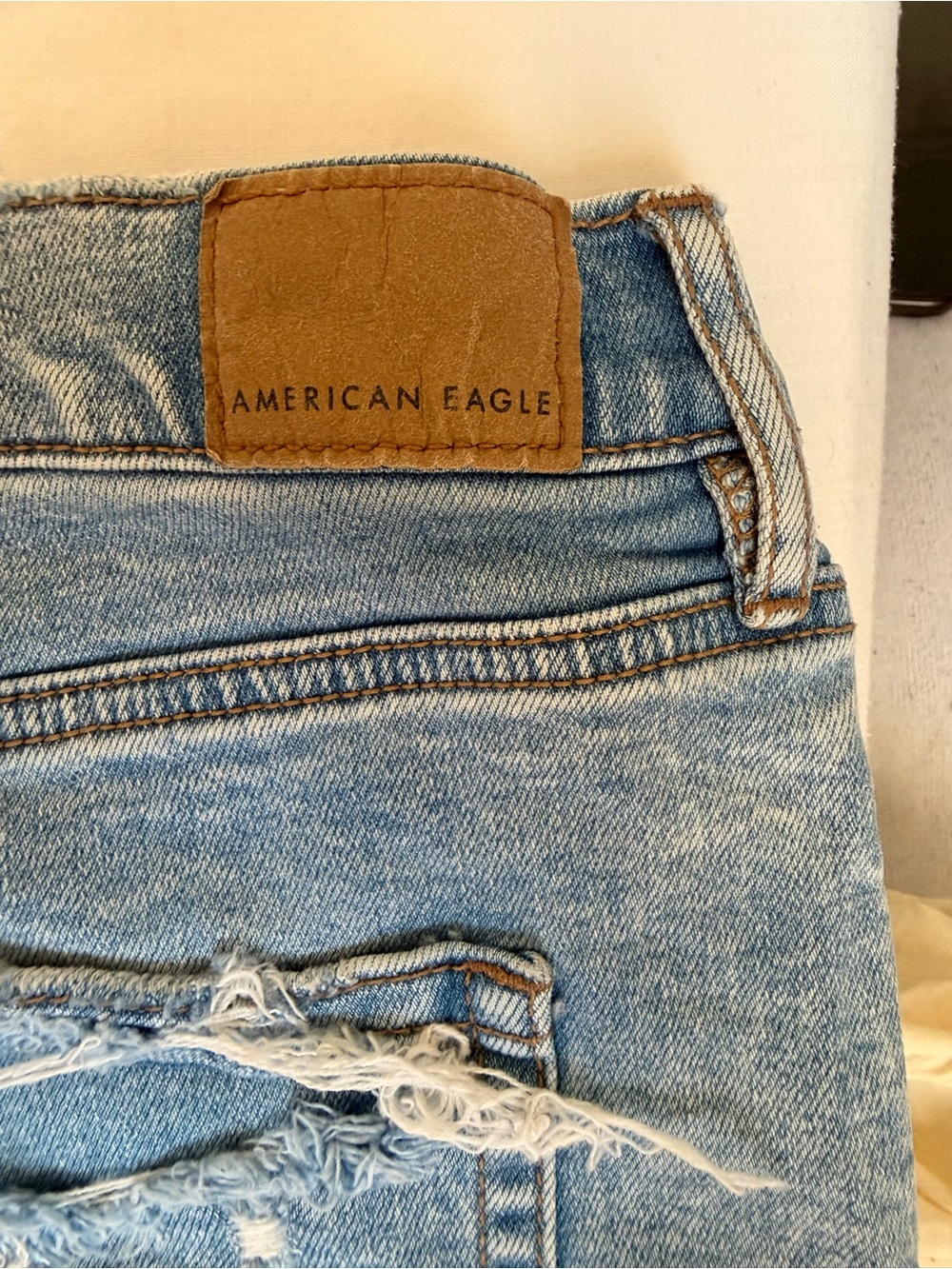 American Eagle Relaxed Short Light Wash Distressed Denim Cutoff Shorts Size 16 - Picture 6 of 11